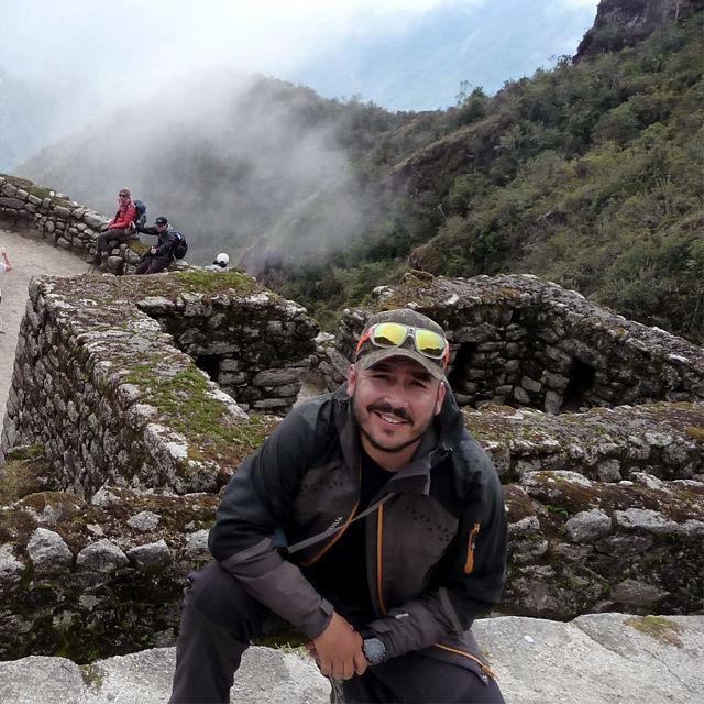 Adrian Aguirre Ullauri www.arqueologia.tv