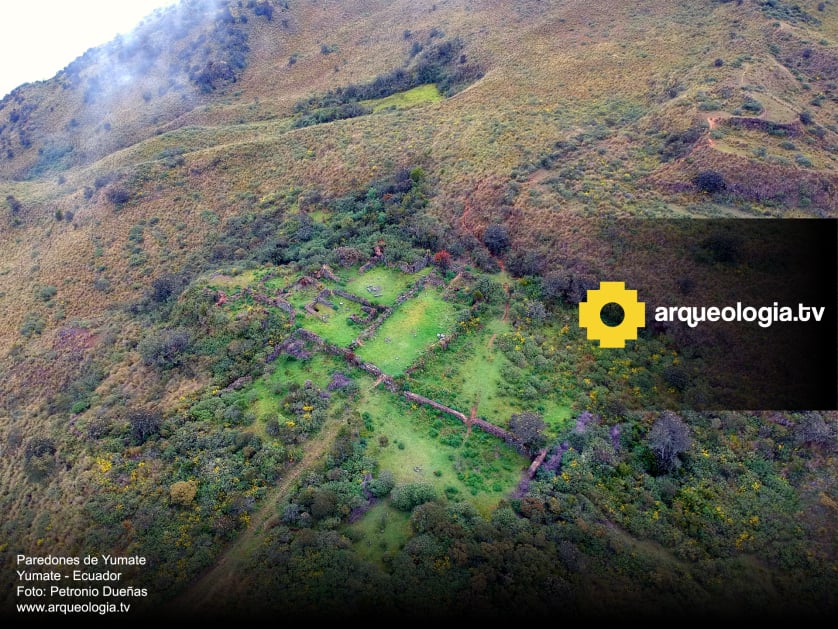 Paredones de Yumate - Ecuador - www.arqueologia.tv