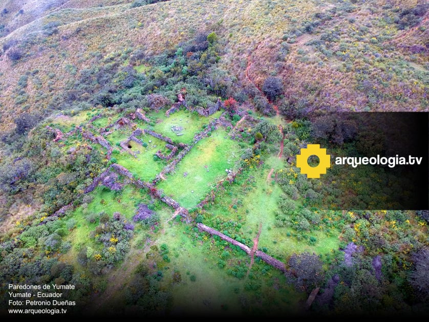 Paredones de Yumate - Ecuador - www.arqueologia.tv