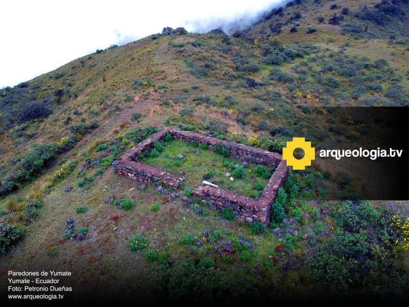 Paredones de Yumate - Ecuador - www.arqueologia.tv